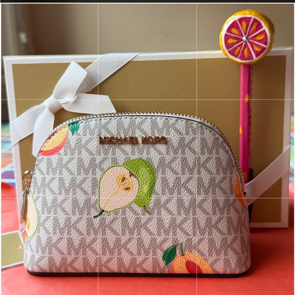 🍋🍑🍓 Michael Kors Multicolor Fruit Print Pouch🍐🍊🍓 NWT 🍑🍐🍊 - Picture 3 of 16